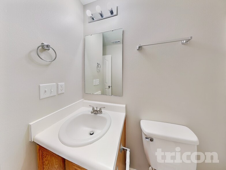 Building Photo - 8422 Wallace Glen Dr