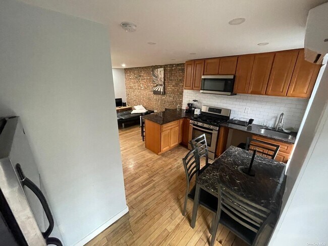 Building Photo - 1280 Herkimer St