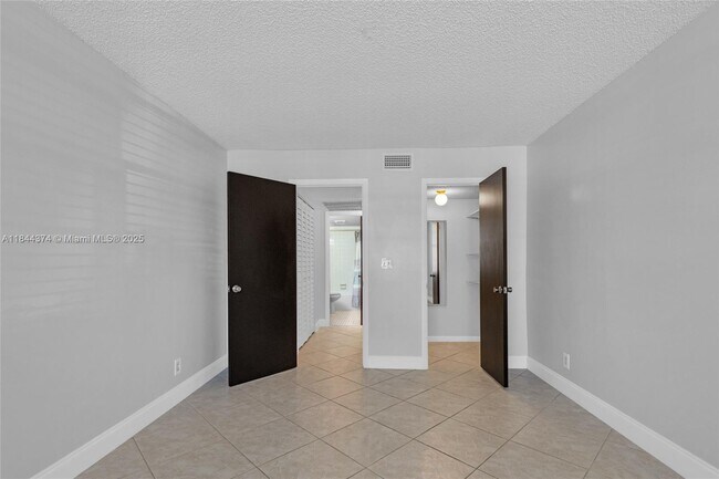 Building Photo - 6600 Cypress Rd