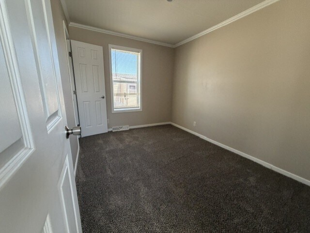 Building Photo - 318 Parkland Ct