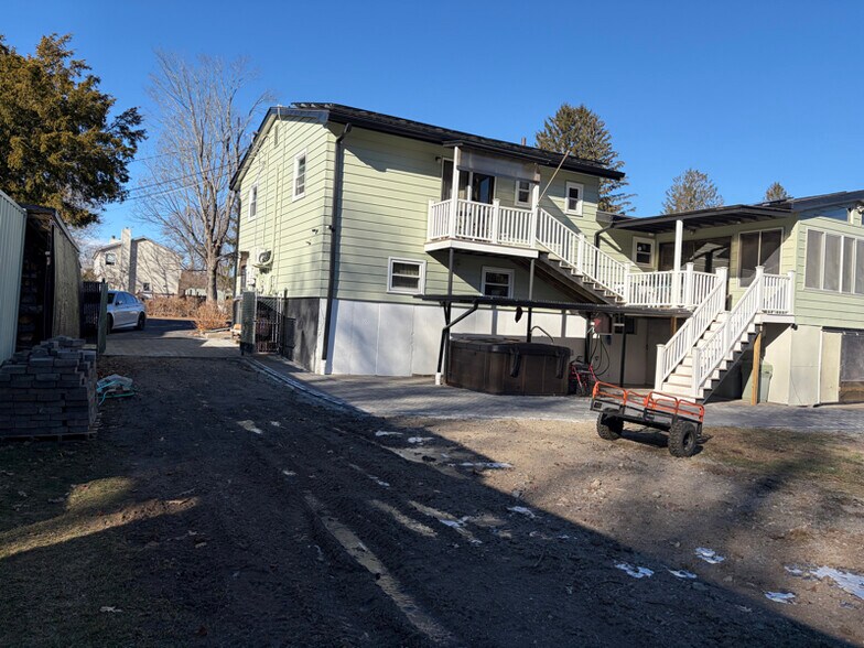 Building Photo - 8 Brackett Rd