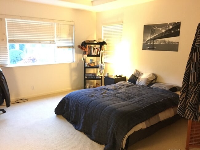 Building Photo - 3342 Park Ridge Dr