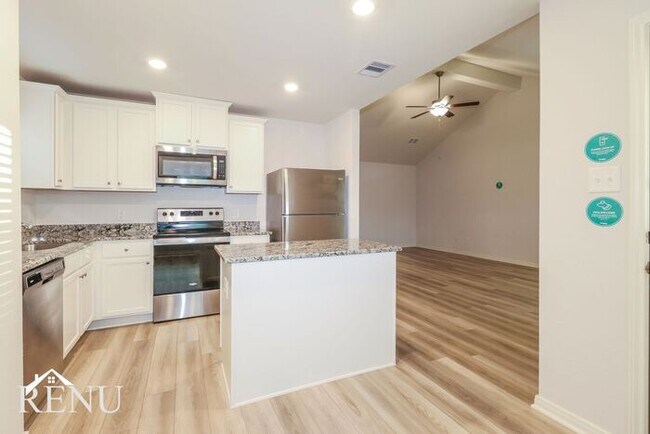 Building Photo - 25506 Rose Creek Dr