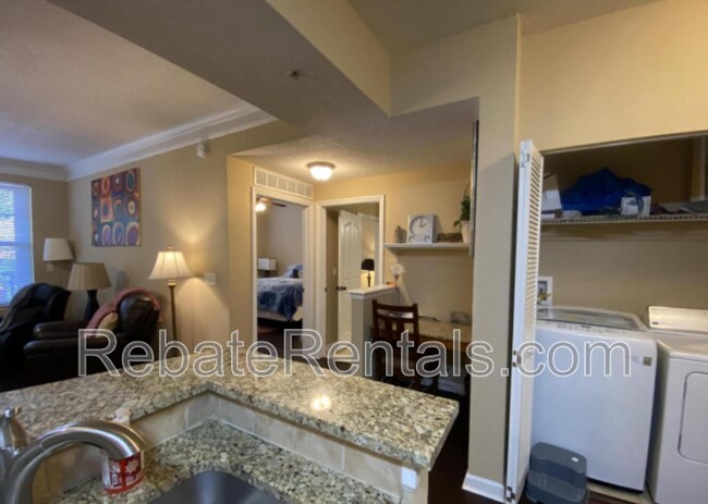 Building Photo - 10435 Midtown Parkway