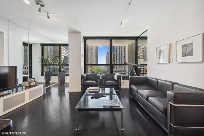 Building Photo - 1030 N State St