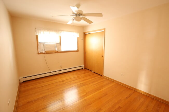 Building Photo - 5501 N Mango Ave