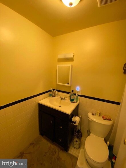 Building Photo - 443 Fairmount Ave