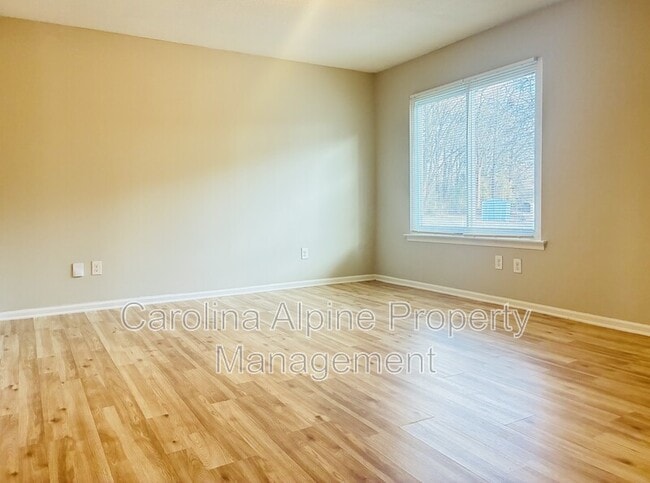 Building Photo - 416 Stirrup Ct