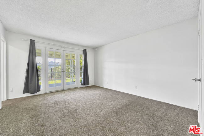 Building Photo - 3107 Hodler Dr