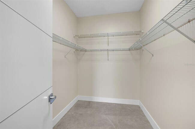 Building Photo - 1420 Sun Meadow Dr