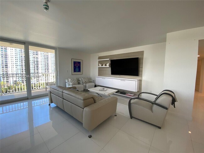 Building Photo - 1401 S Ocean Dr