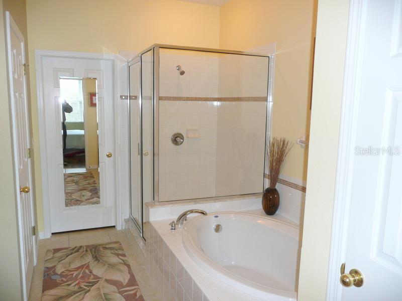 Master Bath - 8636 Karpeal Dr