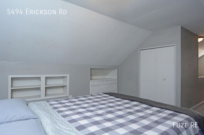 Building Photo - 5494 Erickson Rd