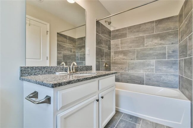 Building Photo - 377 Provenance Dr