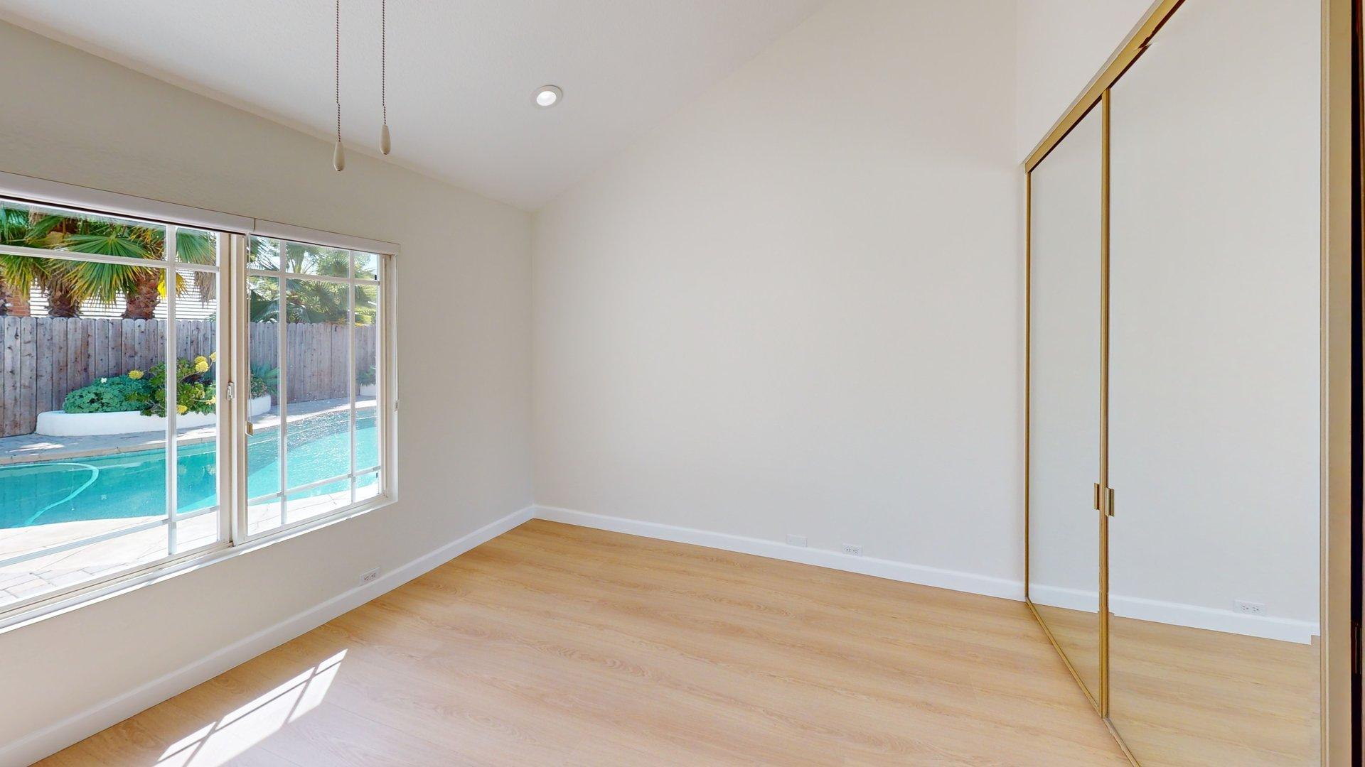 Building Photo - 2802 Sierra Dr