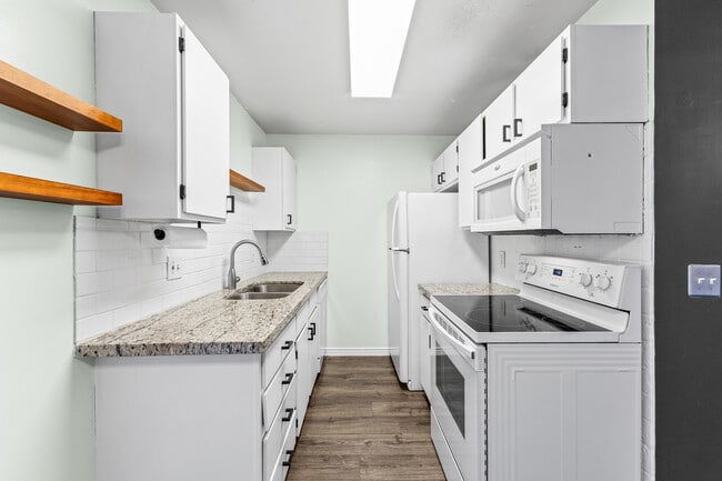 Building Photo - 6163 S 1300 E