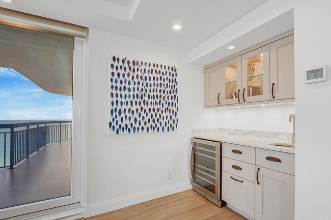 Building Photo - 5380 N Ocean Dr