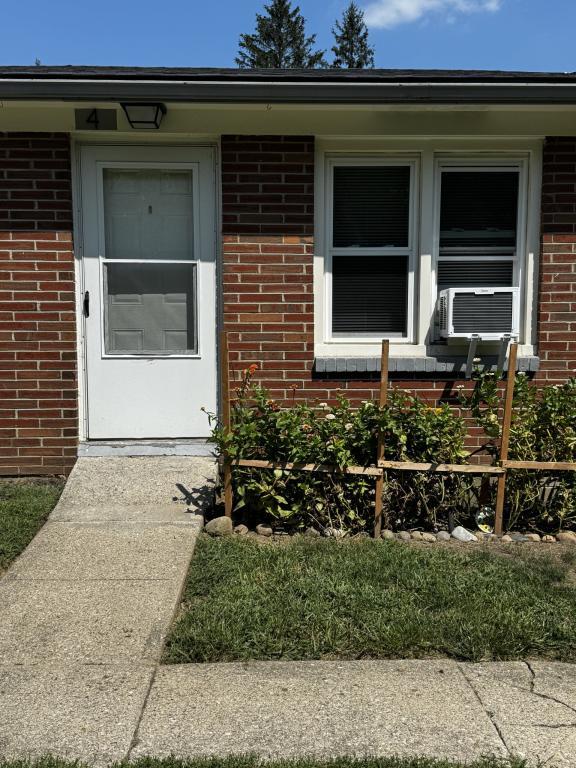 Building Photo - 2085 Cosmos Dr