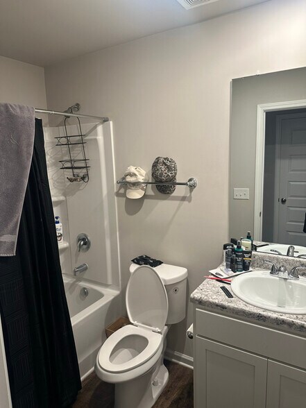 Building Photo - 4030 Hudson Ct SW