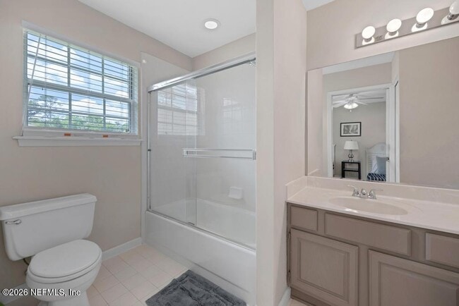 Building Photo - 137 Oak View Cir