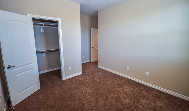 Building Photo - 685 Catalina Aisle St