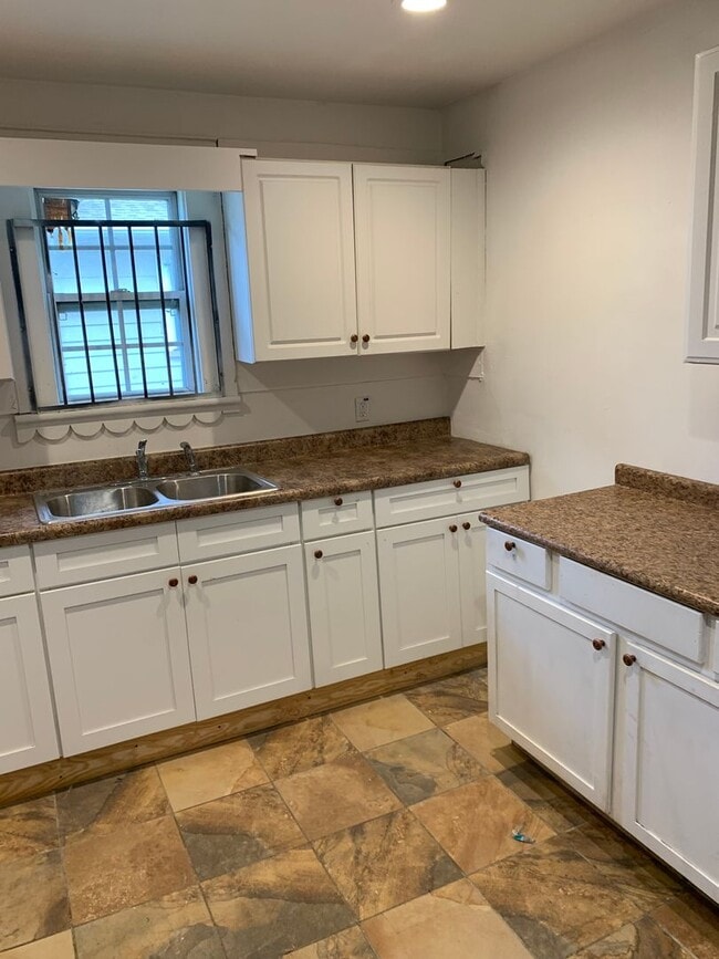 Primary Photo - Newly Renovated Home Fairfield/ Ensley Area