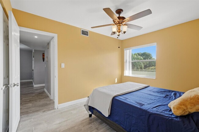 Building Photo - 8330 Sands Point Blvd