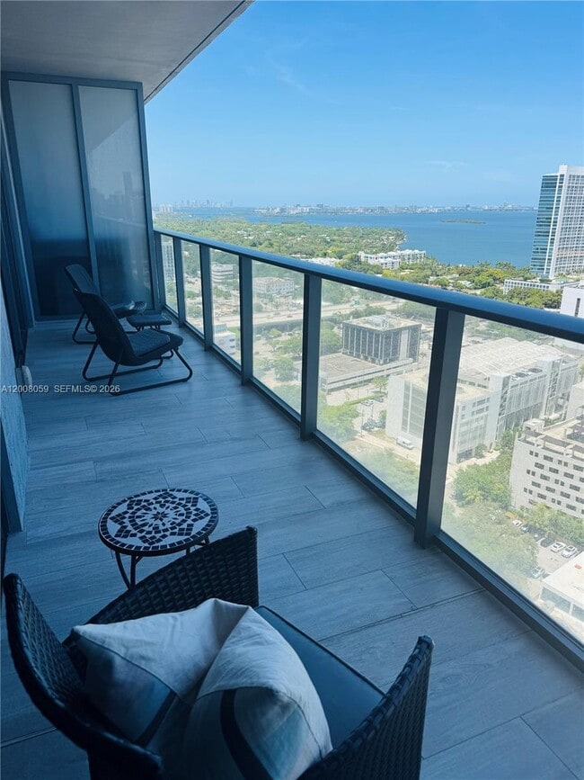 Building Photo - 121 NE 34th St