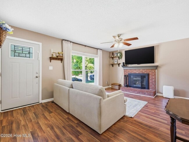 Building Photo - 109 Stillbrook Ct