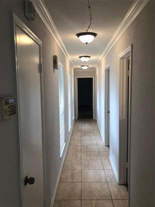 Building Photo - 4911 Algernon Dr