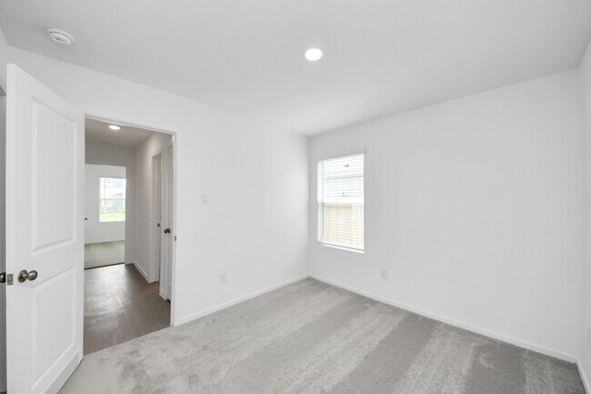 Building Photo - 25415 Birch St