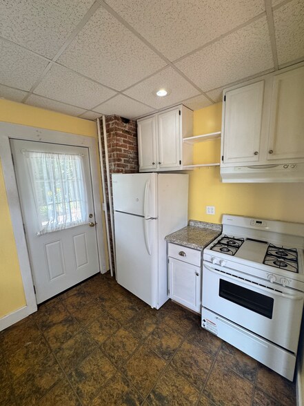 Kitchen - 289 Broadway