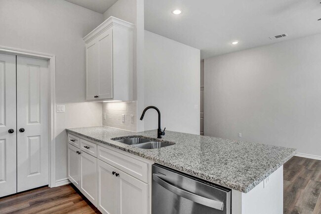 Building Photo - New Construction 3 Bedroom 2 Bathroom in S...
