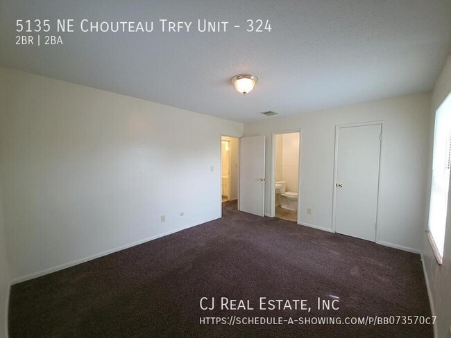 Building Photo - 5135 NE Chouteau Trafficway