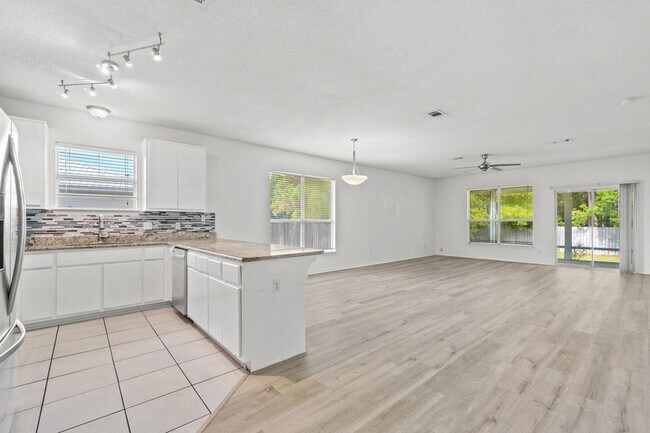 Building Photo - 47 White Heron Dr