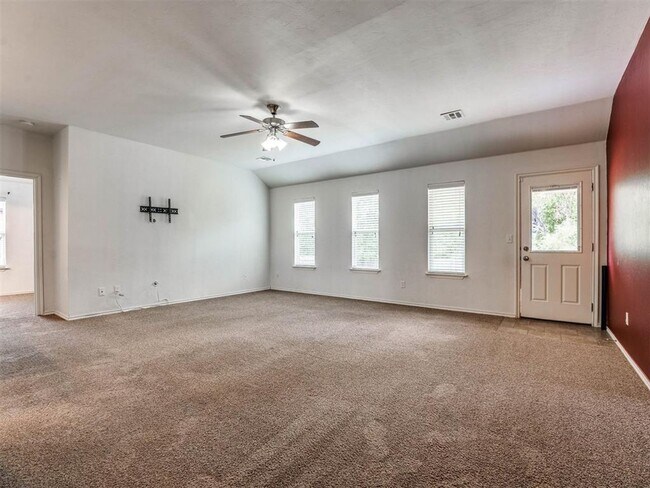 Building Photo - Home in gated community