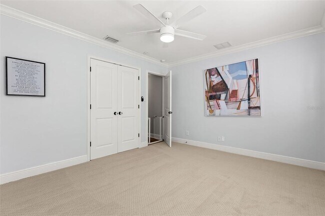 Building Photo - 2220 Vía Tuscany