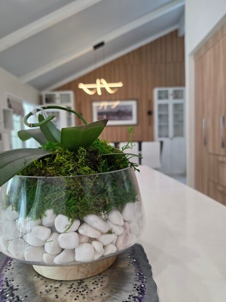 Building Photo - 6097 Charae St