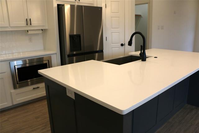 Building Photo - 941 Tesslynn Ave