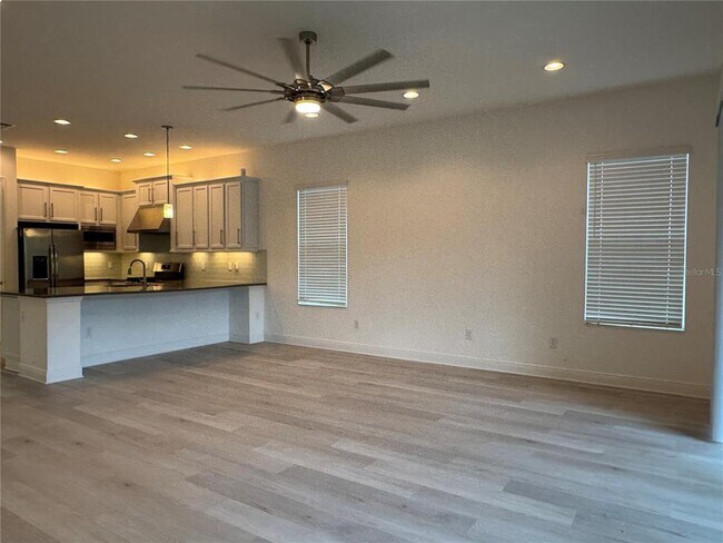 Building Photo - 30788 Lindentree Dr