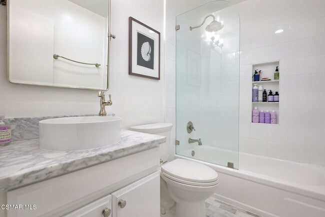 Building Photo - 1988 Olivewood Ct