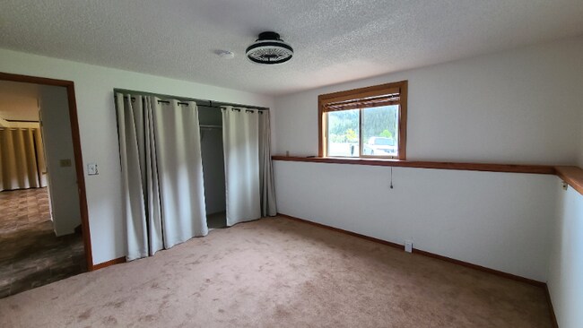 Building Photo - 9336 Miller Creek Rd
