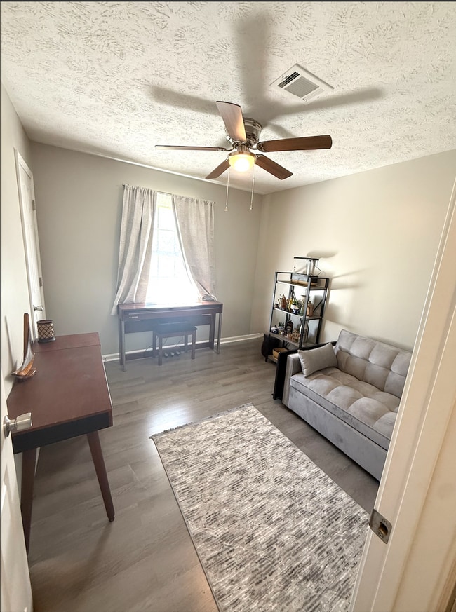 Building Photo - Beautiful 4 Bedroom Home with Bonus Room – $1650.00/Month