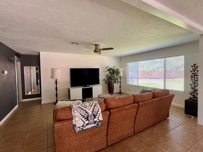 Building Photo - Furnished, 1-Year Long-Term Rental