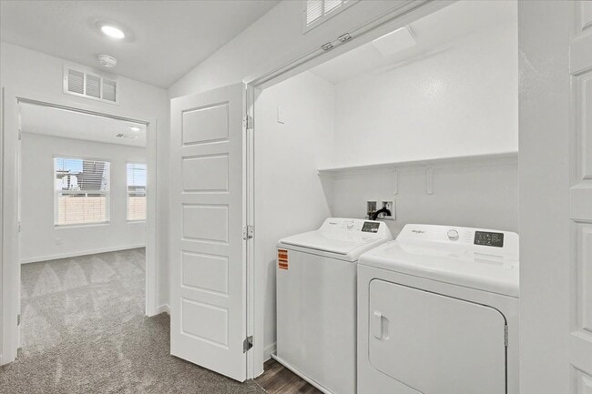 Building Photo - 9653 Horseshoe Cyn St