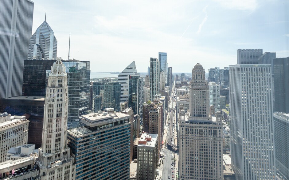 Building Photo - 401 N Wabash Ave