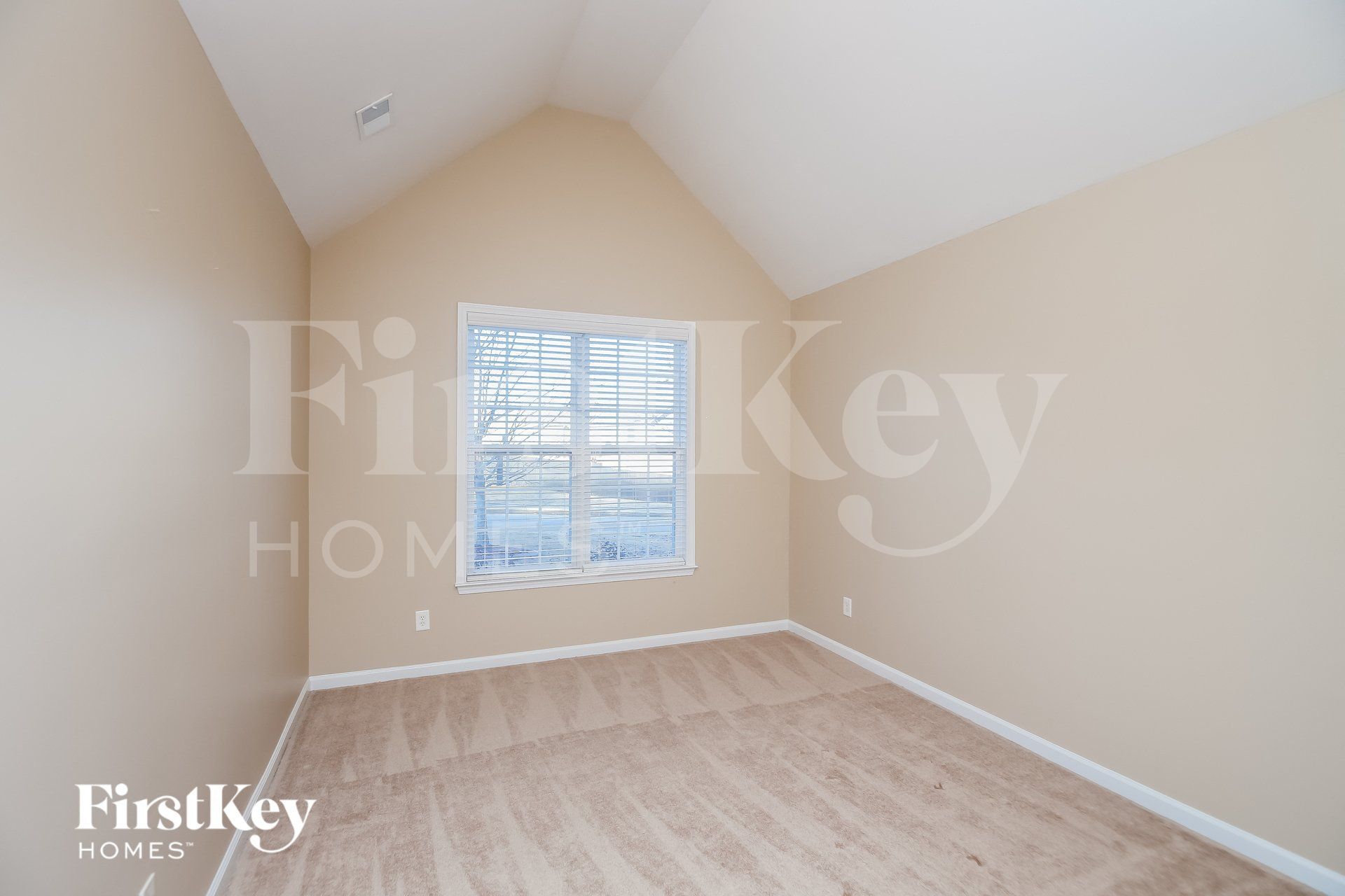 Building Photo - 154 Silver Oak Dr