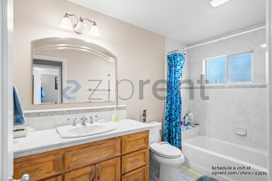 Building Photo - 601 Hudson Dr