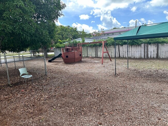 Primary Photo - 216 SW 2nd Ave
