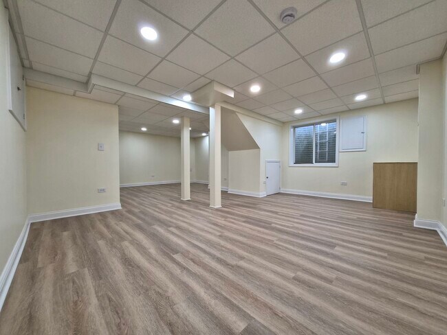 Building Photo - 2355 Shiloh Dr